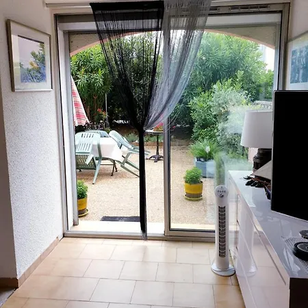 Roi Soleil Joli 2 Pieces Avec Terrasse Proche Richelieu Cap D'agde